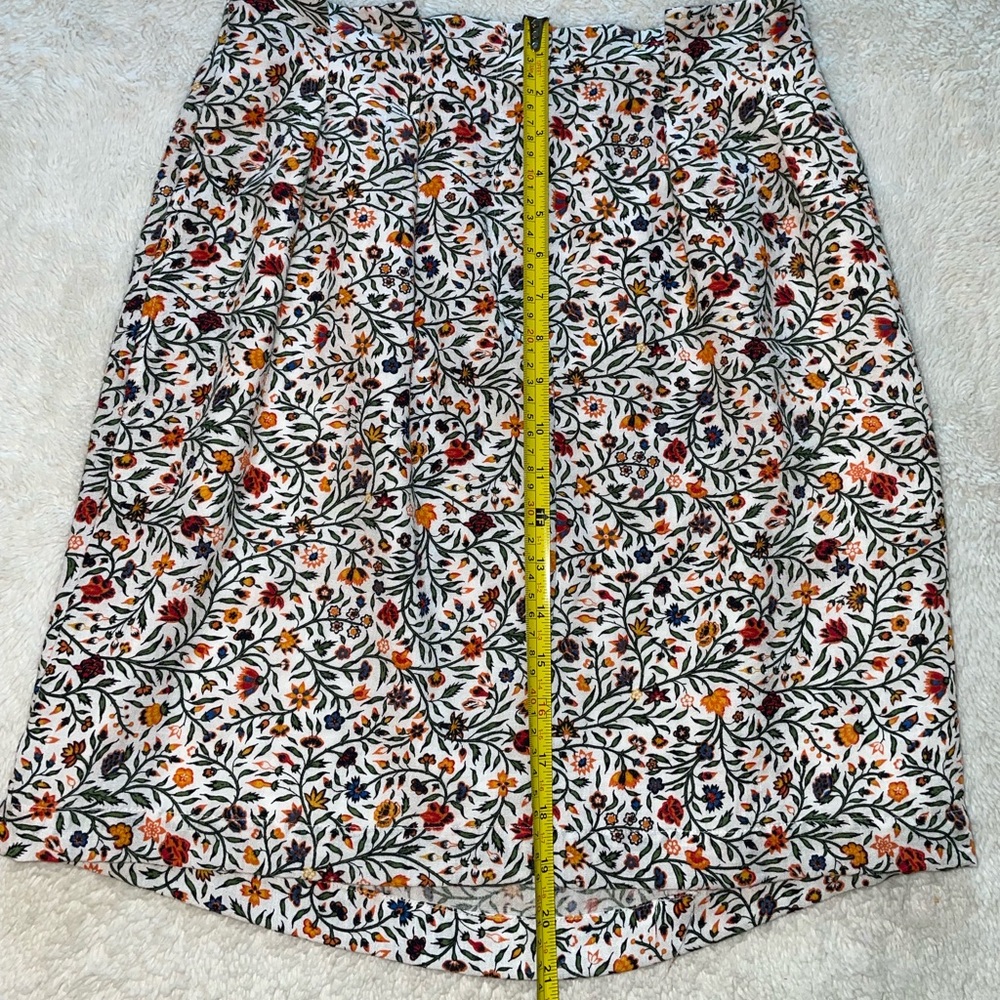 Ann Taylor Multicolor Orange and Green Floral Printed White Mini Skirt - Picture 5 of 9
